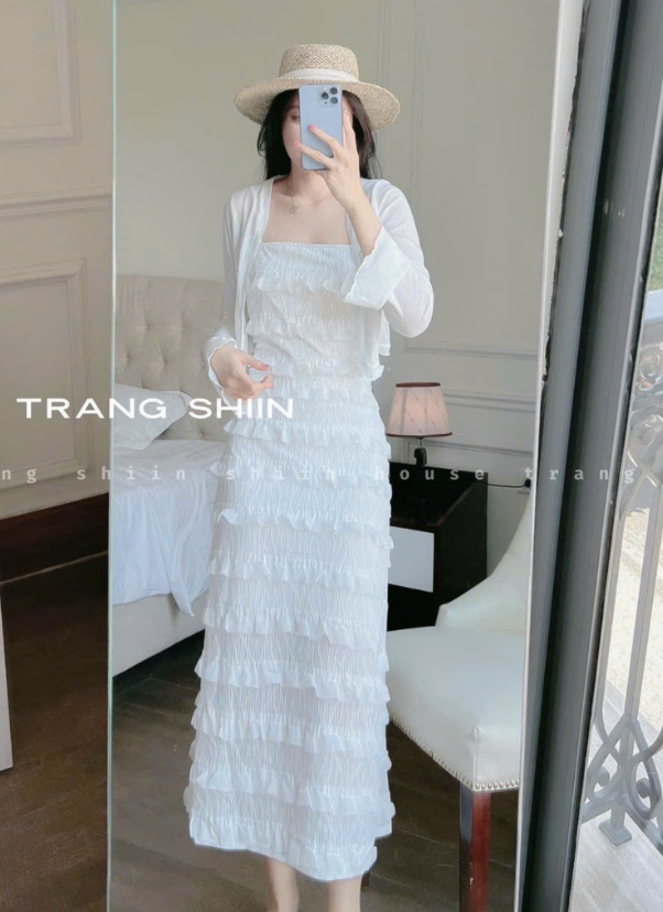 Women's Fluffy Dress With Flexible T-Shirt In 2 Colors Super Pretty Fashion To Wear Out      Model            SSS Product name     AD DRESS Material         Polyester 92.3% Spandex 7.7% Size          